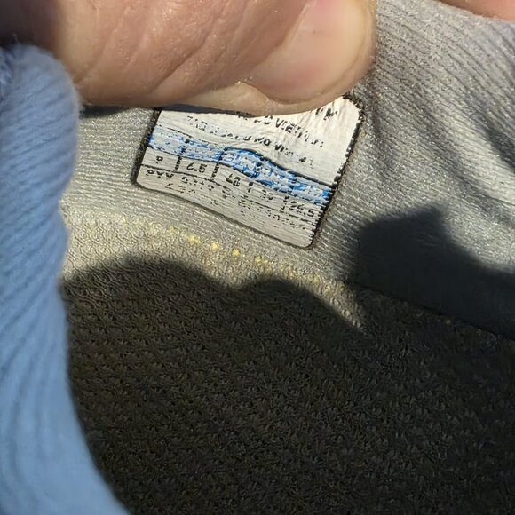 Mizuno Wave Lighting Z5 Women’s Volleyball Indoor Court Shoes Size 9 - Picture 9 of 9